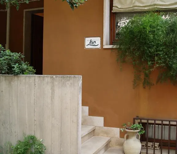 Luc Bed & Breakfast 3*